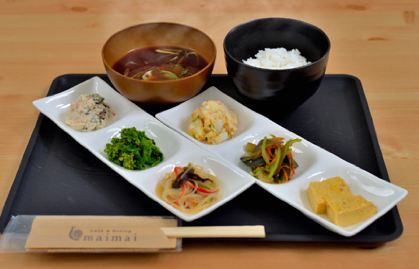 cafe & dining maimai(カフェ アンド ダイニング マイマイ)